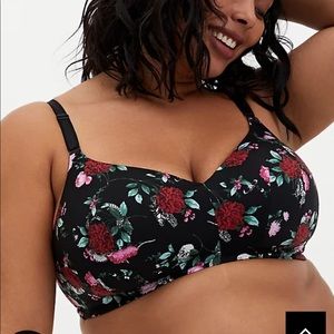 Nwt Torrid Black Floral wire free smoothing Bra
